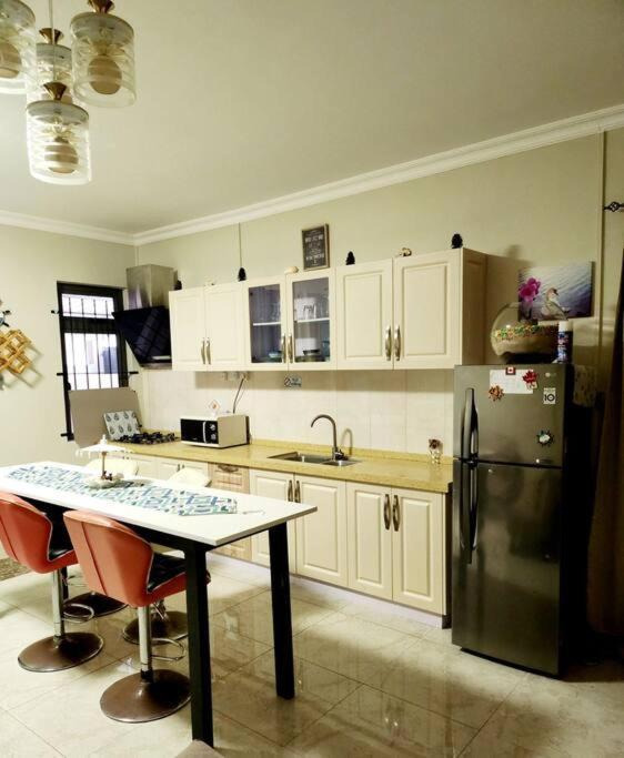 Kot Nu - Beach Themed Apartment - 3 Mins Walk From The Sea Flic en Flac Екстер'єр фото